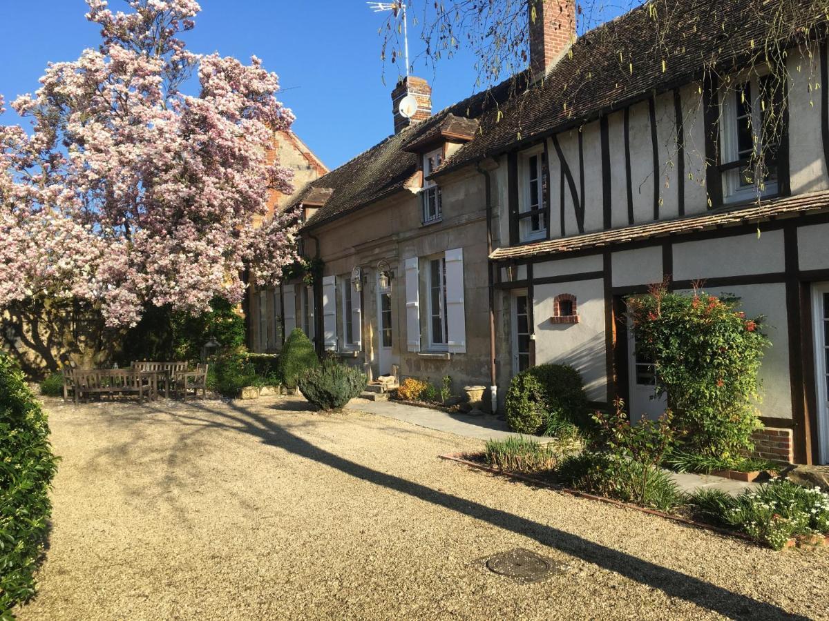 Le Puits D'Angle Bed & Breakfast Thibivillers Exterior photo